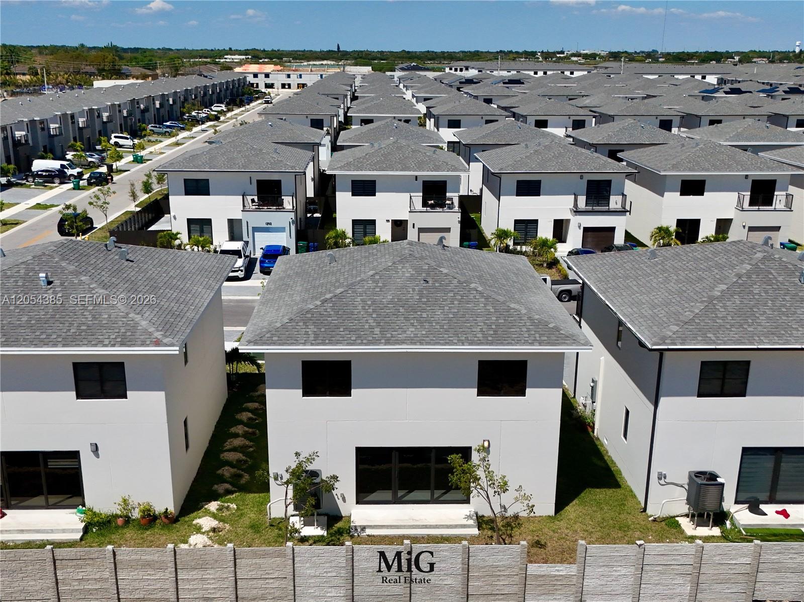 See details 1374 5 / 3 1810 sq. ft. $ 2026-07-15 0 Photo