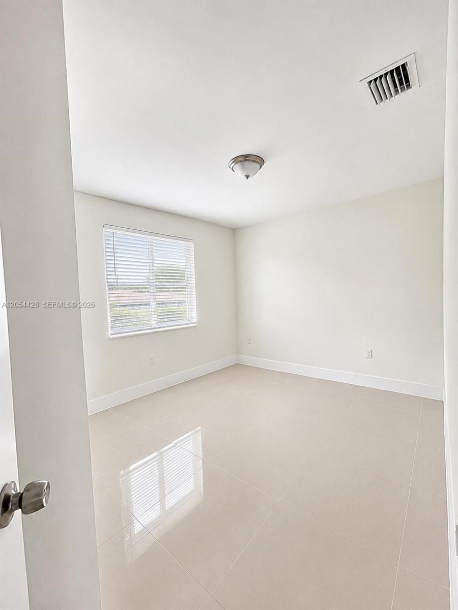 Ver detalles / 2184 sq. ft. $ 2026-07-15 0 foto