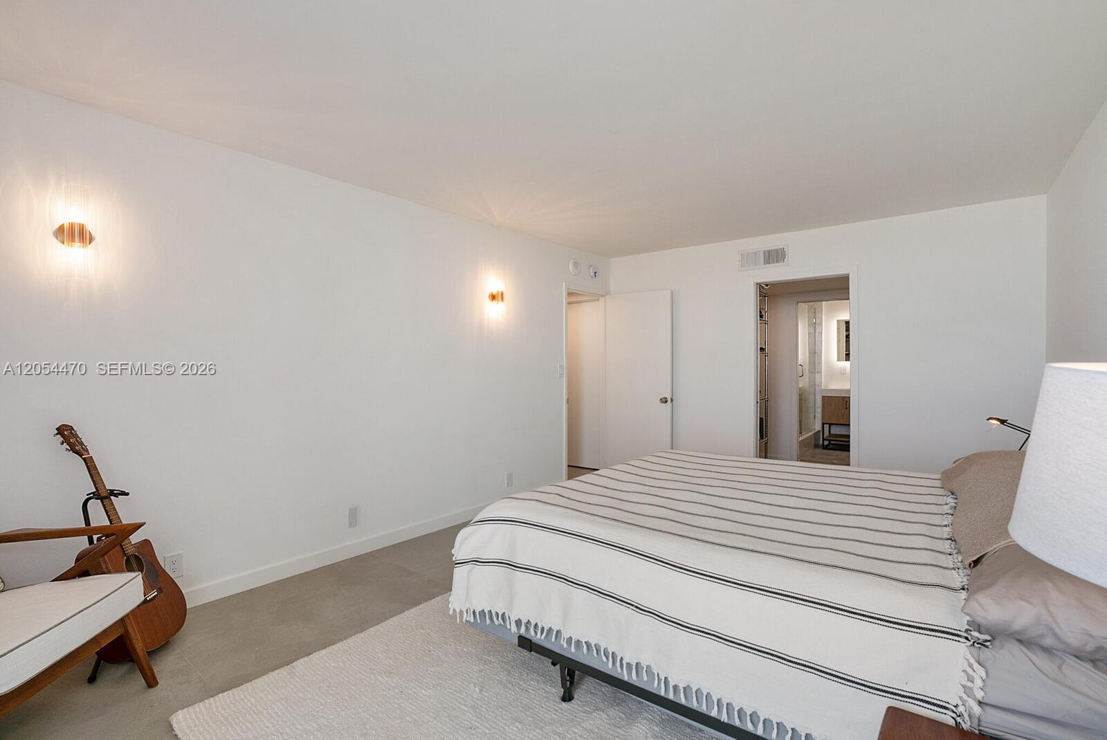 See details 2125 2 / 2 1357 sq. ft. $ 2026-07-15 0 Photo
