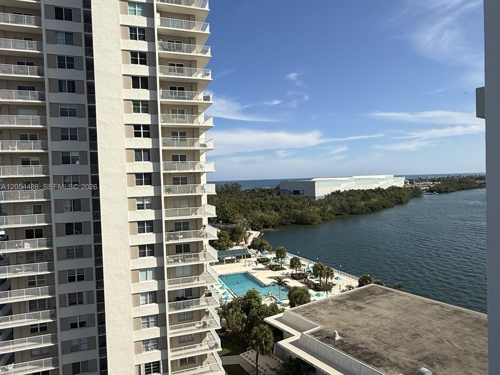 1031 2 / 2 1350 sq. ft. $ 2026-07-15 0 foto