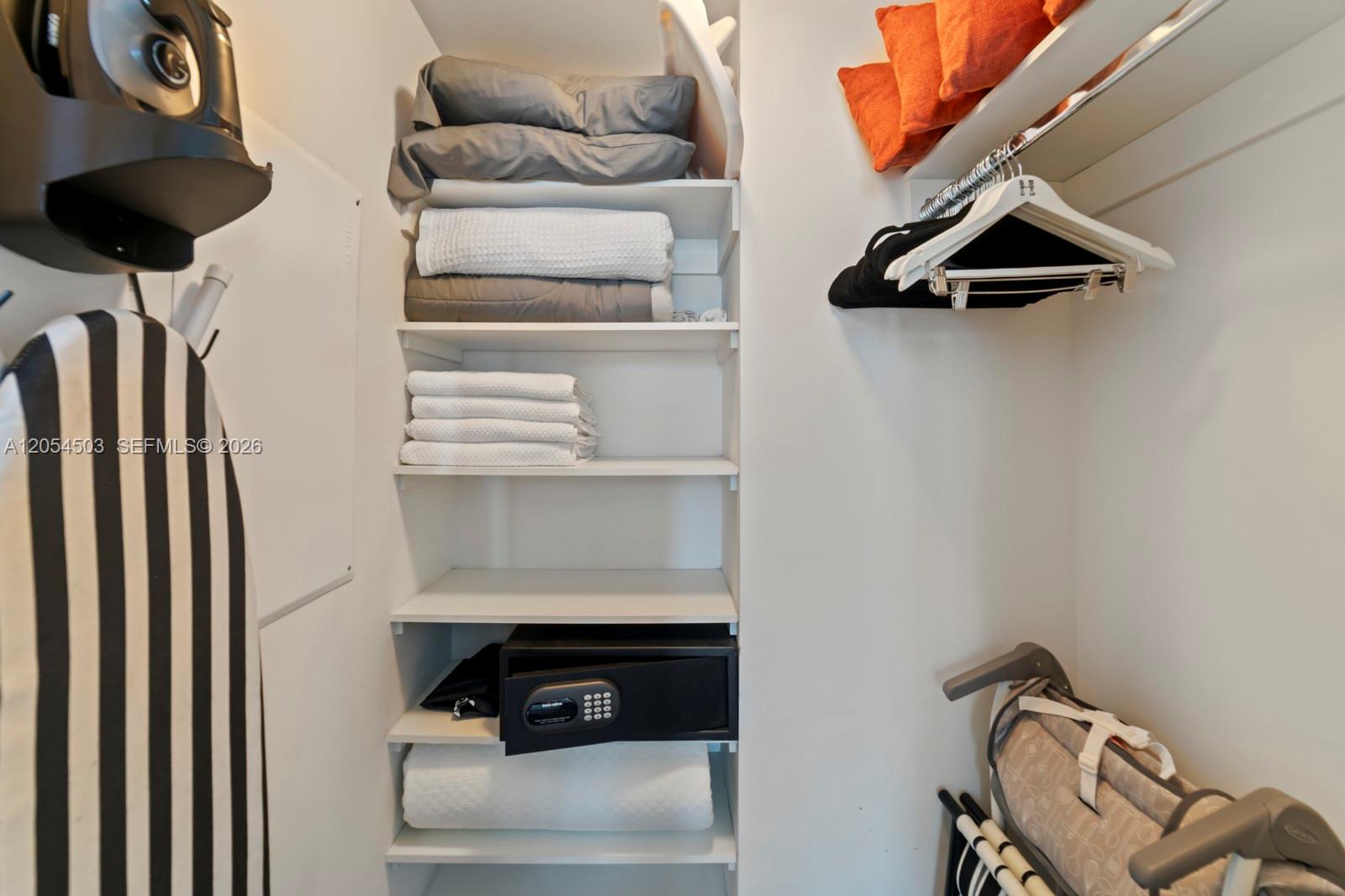 Ver detalles 1509 1 / 1 841 sq. ft. $ 2026-07-15 0 foto