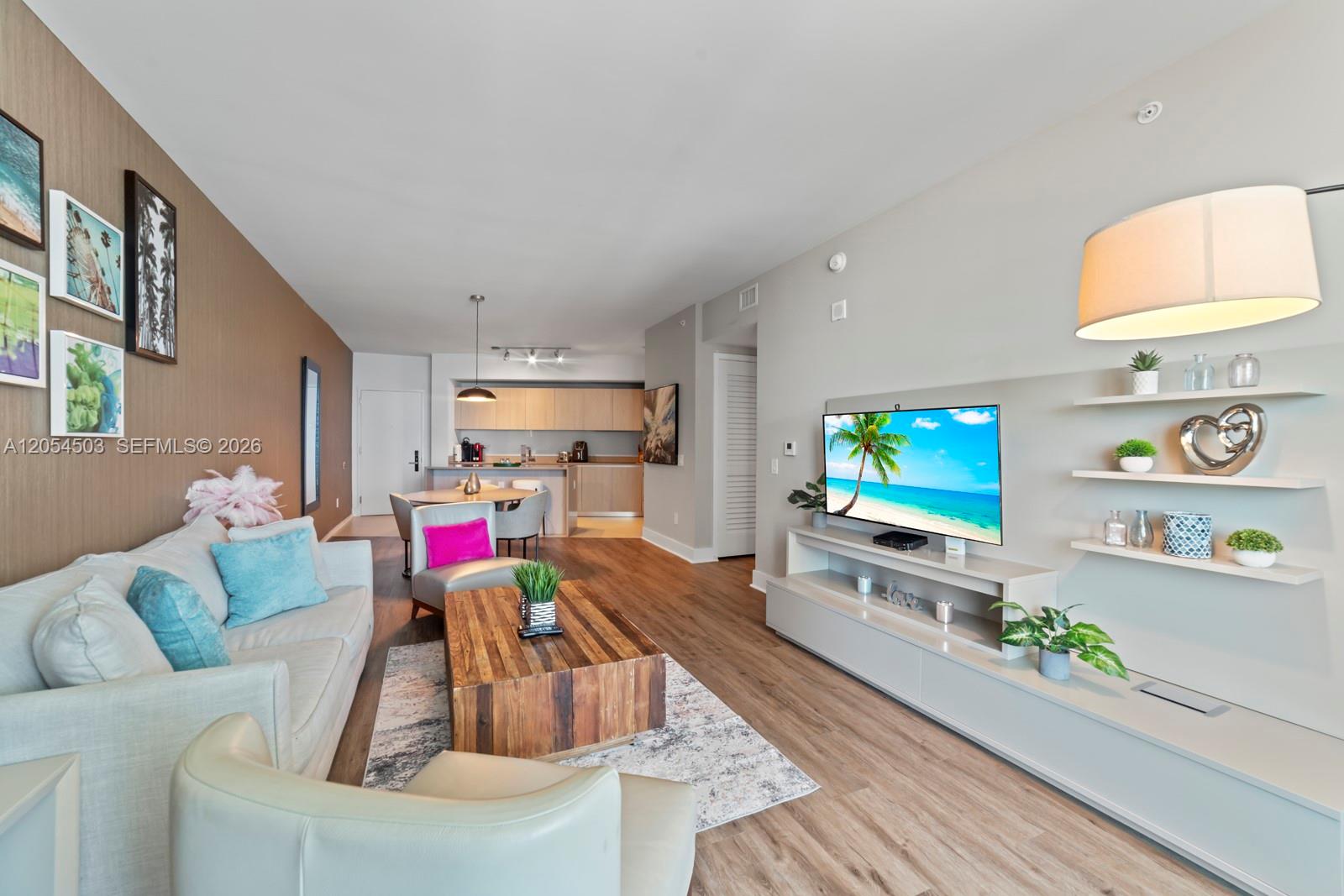 Ver detalles 1509 1 / 1 841 sq. ft. $ 2026-07-15 0 foto