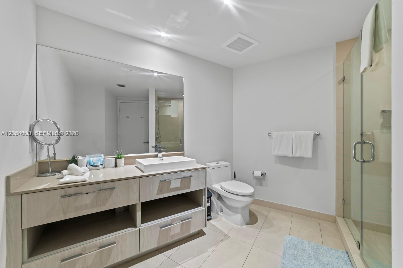 Ver detalles 1509 1 / 1 841 sq. ft. $ 2026-07-15 0 foto