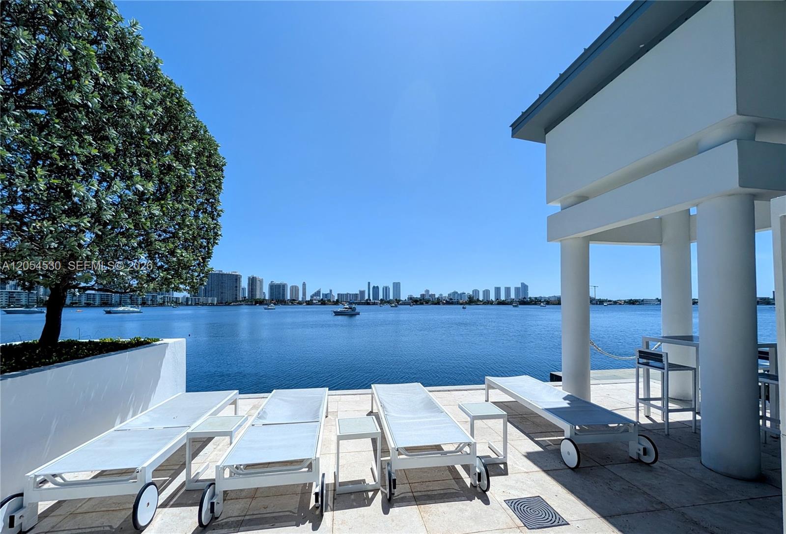 Photo of 17301 Biscayne Blvd #1501, North Miami Beach, Florida, 33160 - Master bathroom