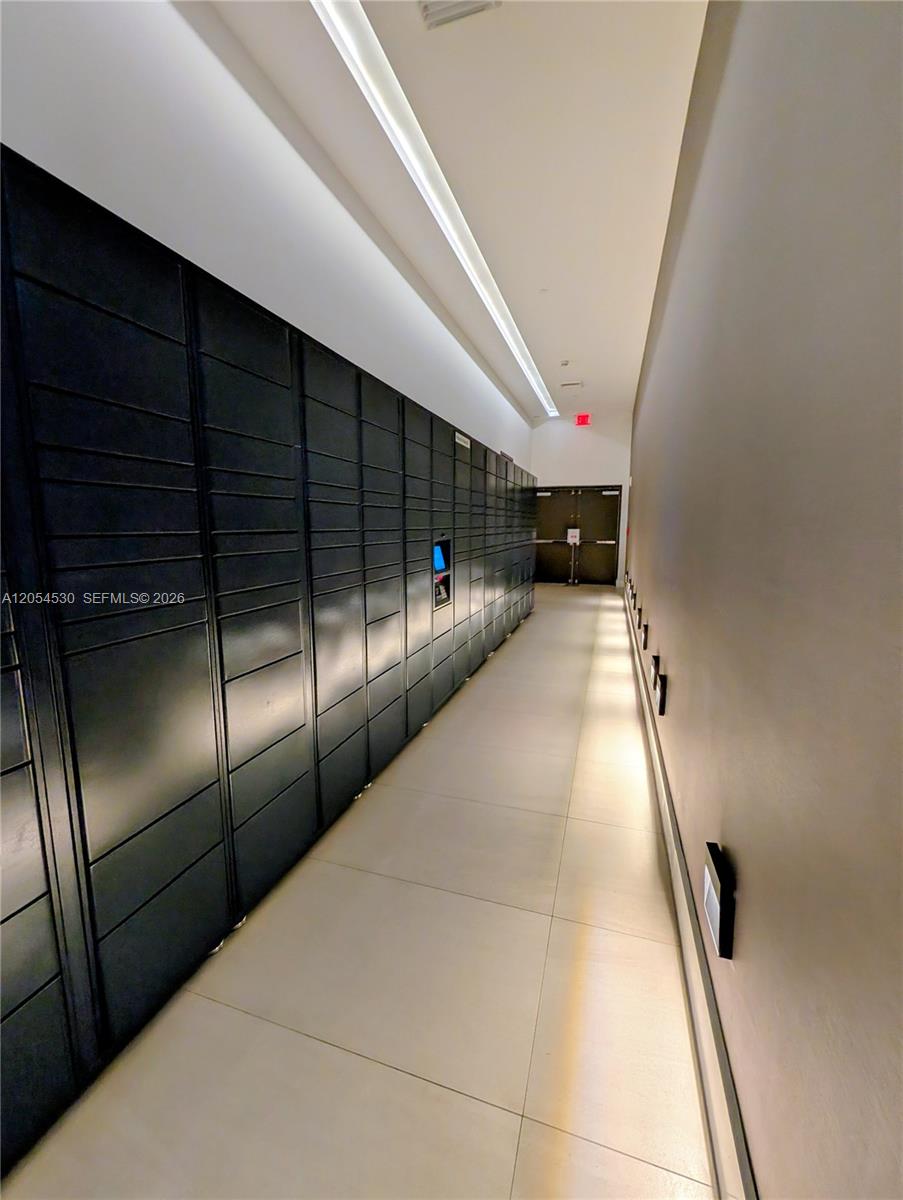 Photo of 17301 Biscayne Blvd #1501, North Miami Beach, Florida, 33160 - Package delivery room