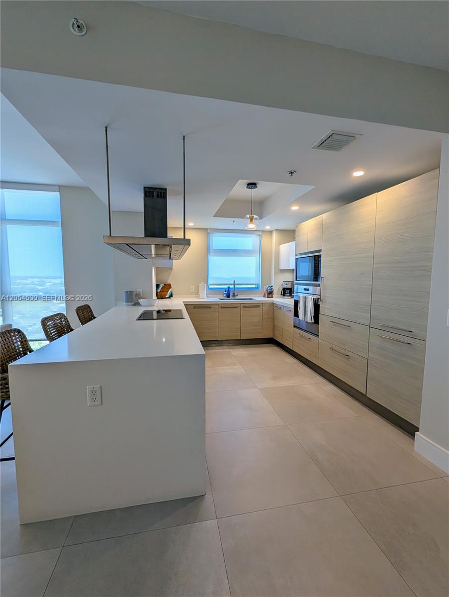 Photo of 17301 Biscayne Blvd #1501, North Miami Beach, Florida, 33160 -