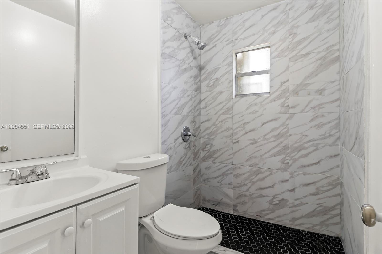 Ver detalles / 1818 sq. ft. $ 2026-07-16 0 foto