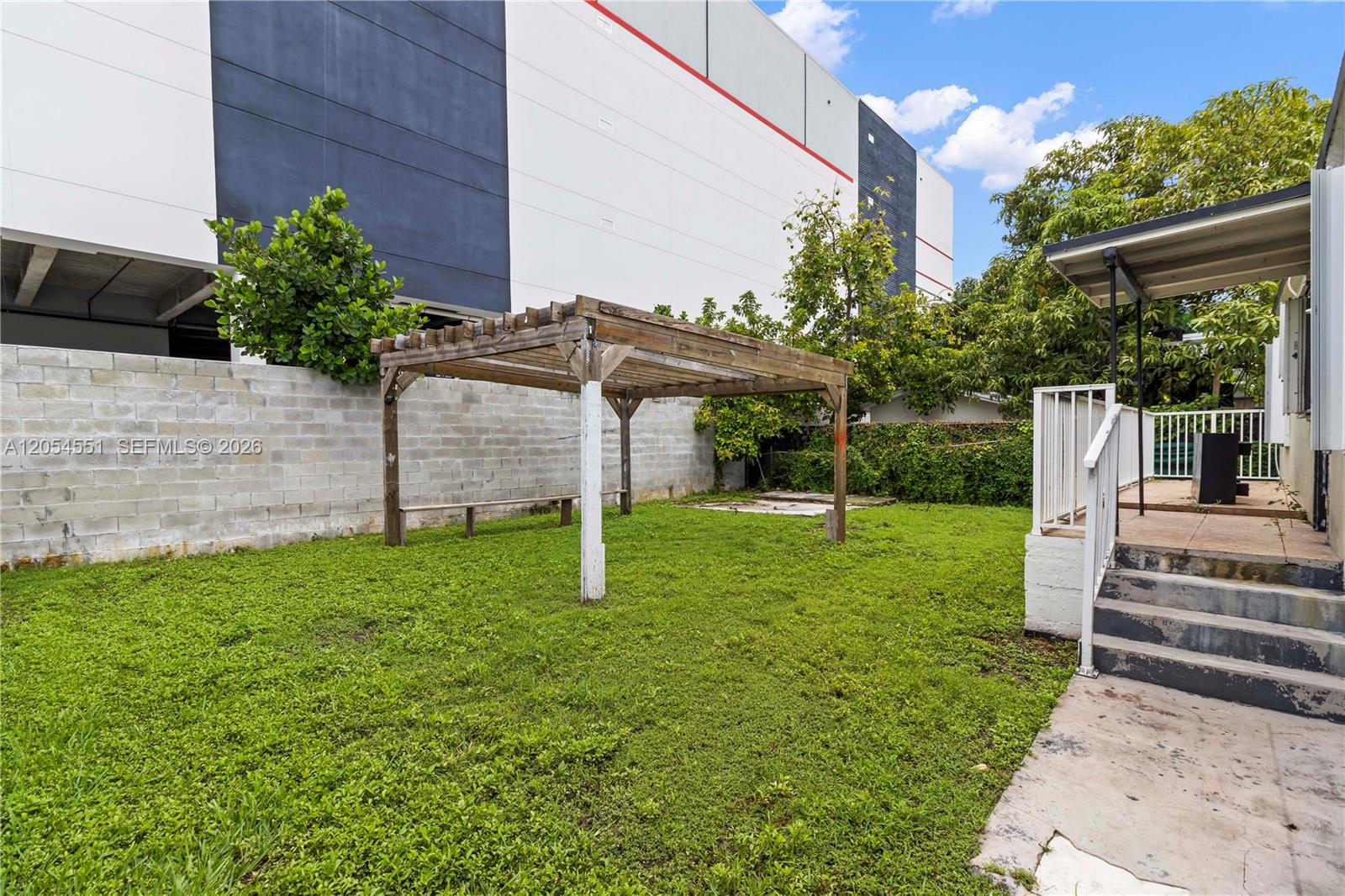 Ver detalles / 1818 sq. ft. $ 2026-07-16 0 foto