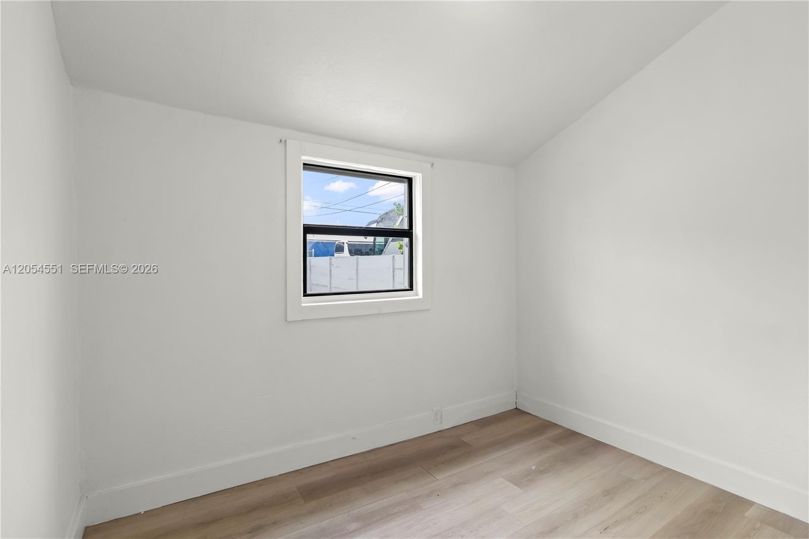 Ver detalles / 1818 sq. ft. $ 2026-07-16 0 foto
