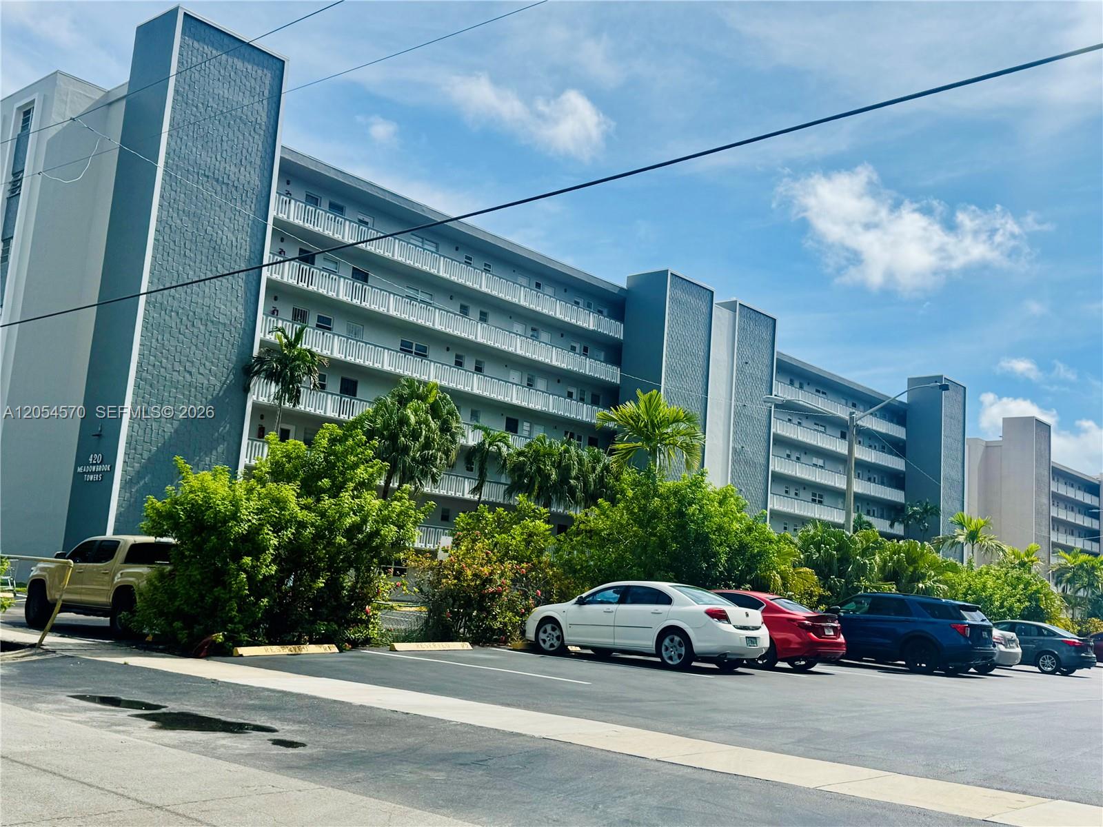 Photo of 420 12th Ave #502, Hallandale Beach, Florida, 33009 -