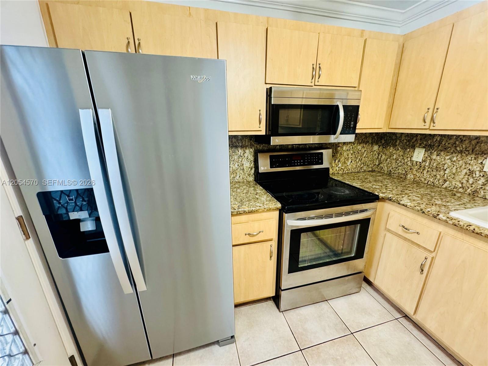 Photo of 420 12th Ave #502, Hallandale Beach, Florida, 33009 -