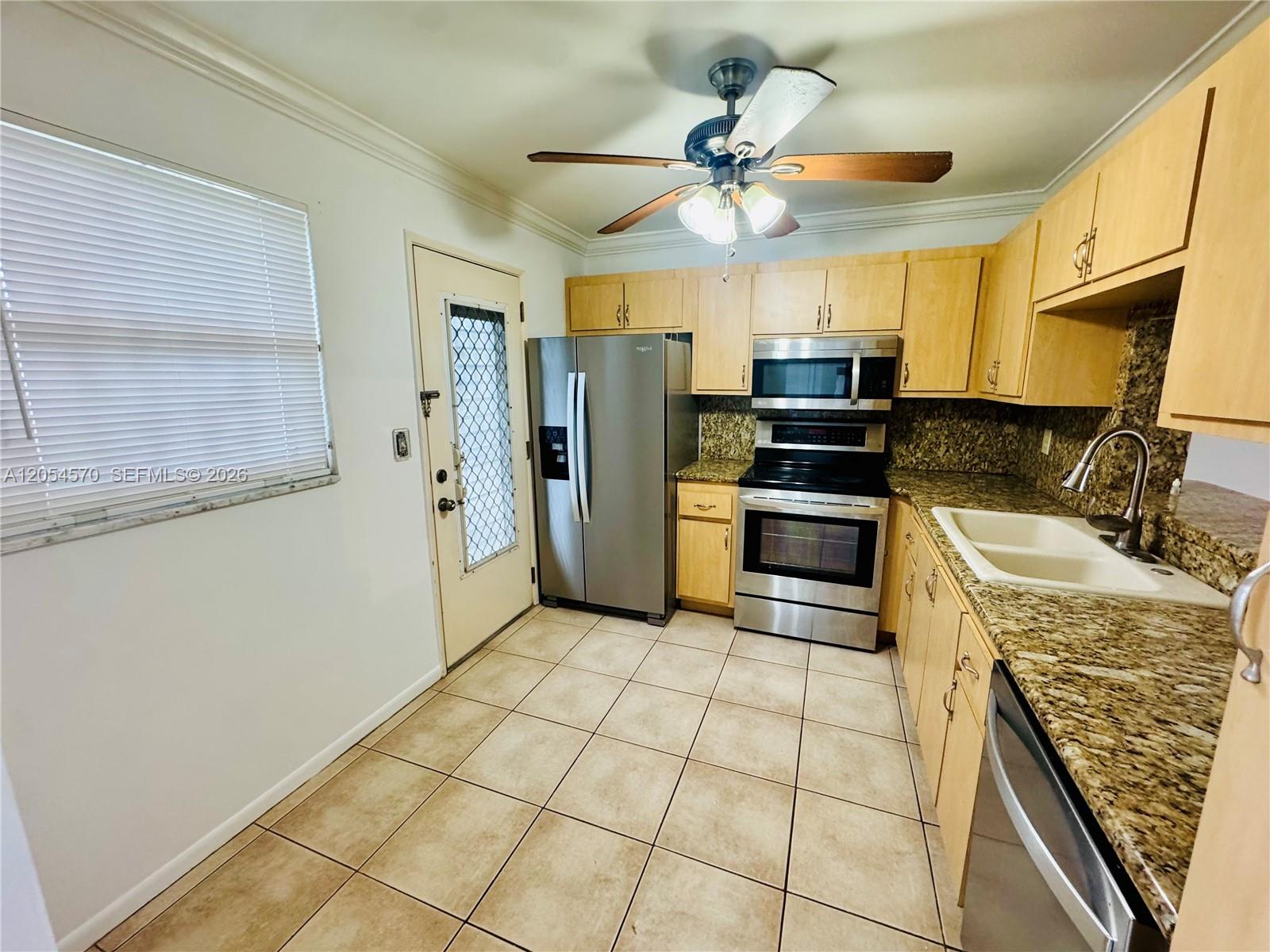 Photo of 420 12th Ave #502, Hallandale Beach, Florida, 33009 -