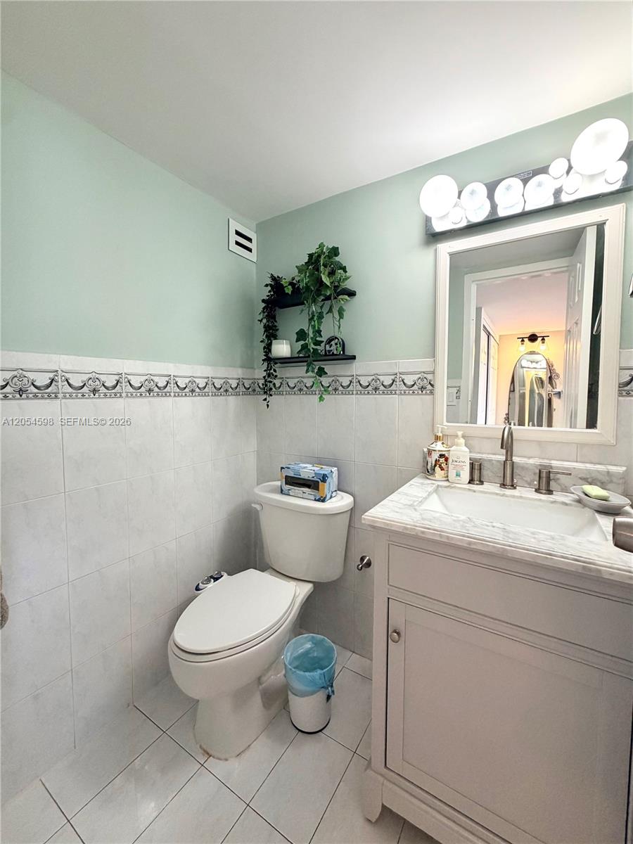 Photo of 17021 Bay Rd #802, Sunny Isles Beach, Florida, 33160 -