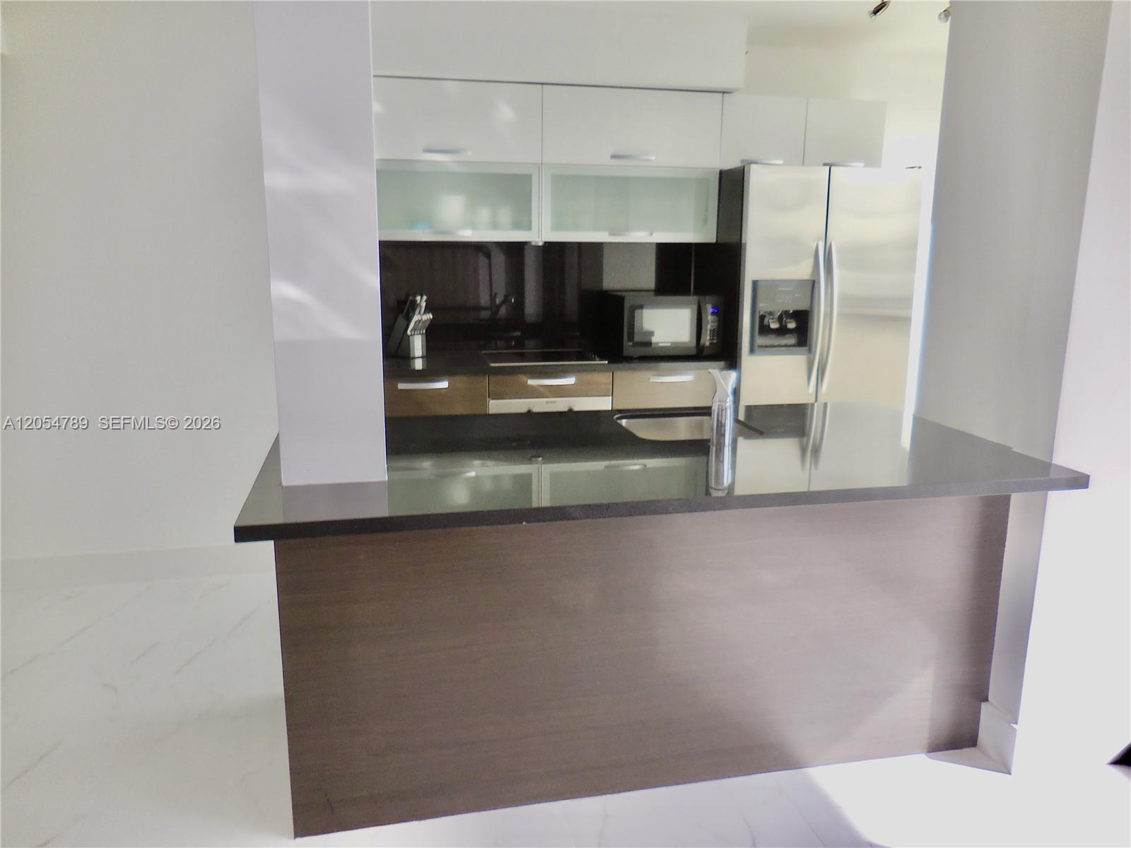 Ver detalles 2308 2 / 2 1230 sq. ft. $ 2026-07-16 0 foto
