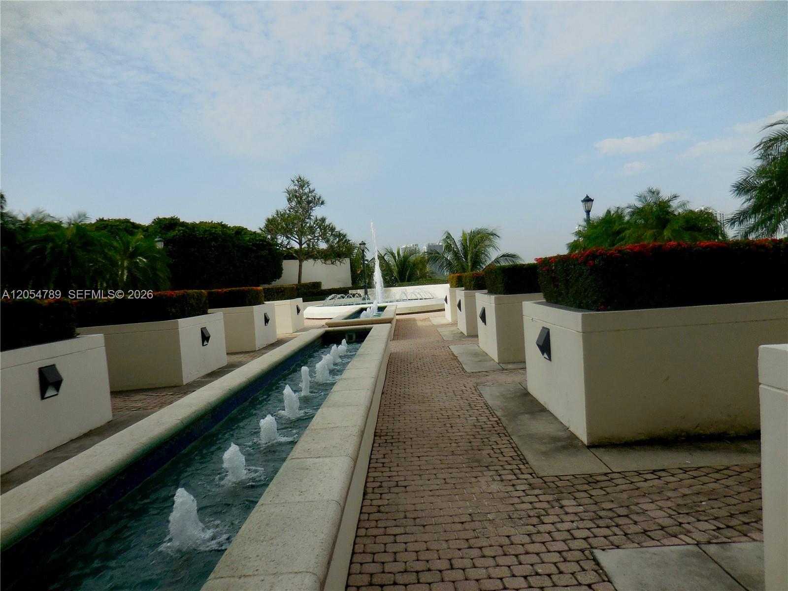 Ver detalles 2308 2 / 2 1230 sq. ft. $ 2026-07-16 0 foto