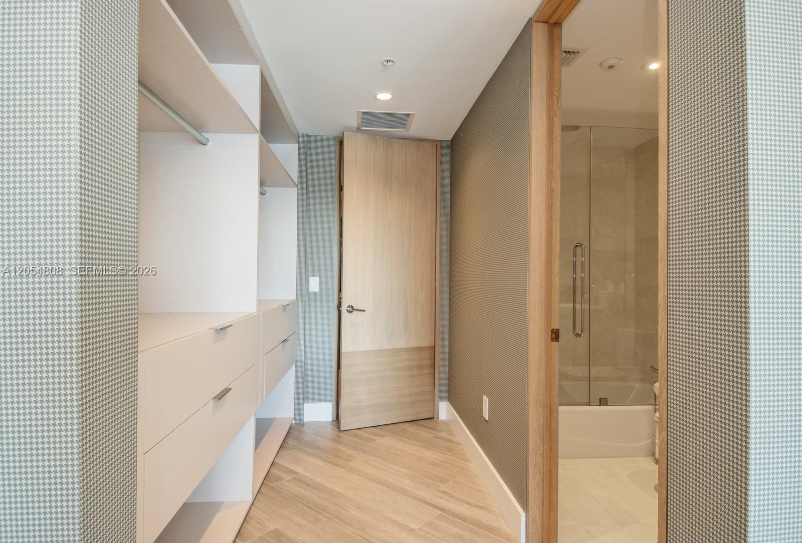 Photo of 17301 Biscayne Blvd #1609, North Miami Beach, Florida, 33160 -