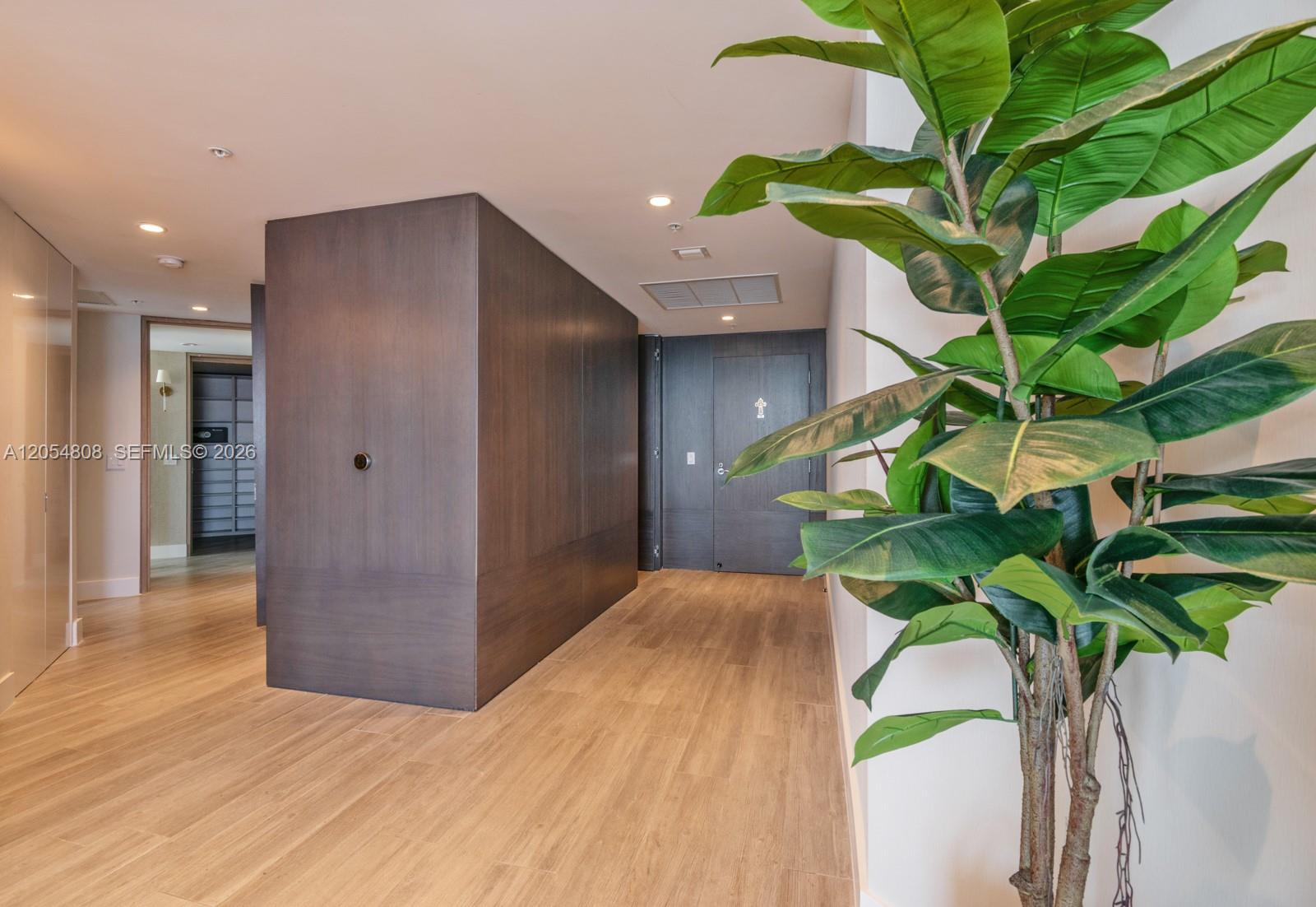 Photo of 17301 Biscayne Blvd #1609, North Miami Beach, Florida, 33160 -