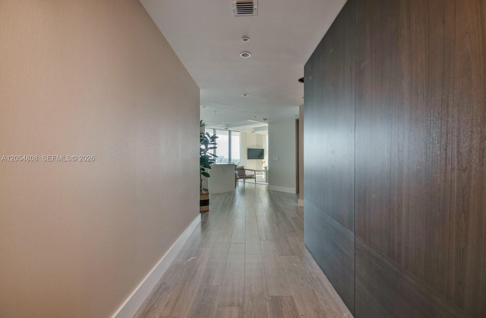 Photo of 17301 Biscayne Blvd #1609, North Miami Beach, Florida, 33160 -