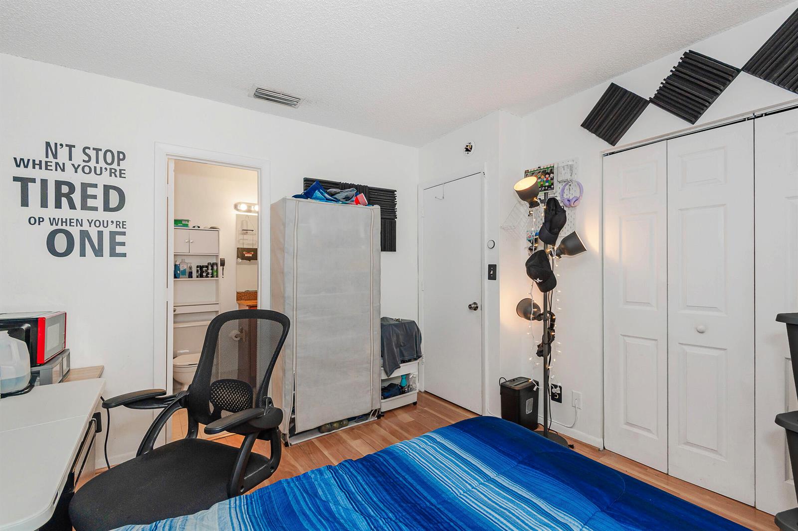   / 0 1670 sq. ft. $ 2026-07-17 0 Photo