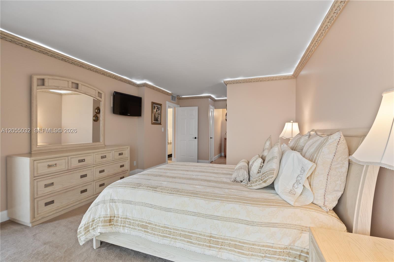 Photo of 1600 Ocean Dr  #18B, Hollywood, Florida, 33019 - 