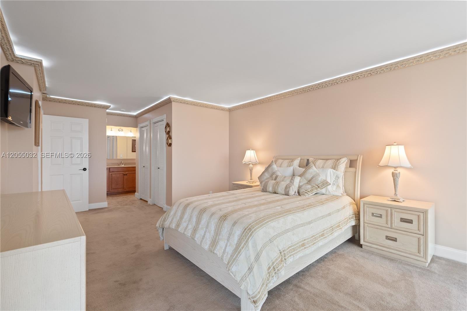 Photo of 1600 Ocean Dr  #18B, Hollywood, Florida, 33019 - 