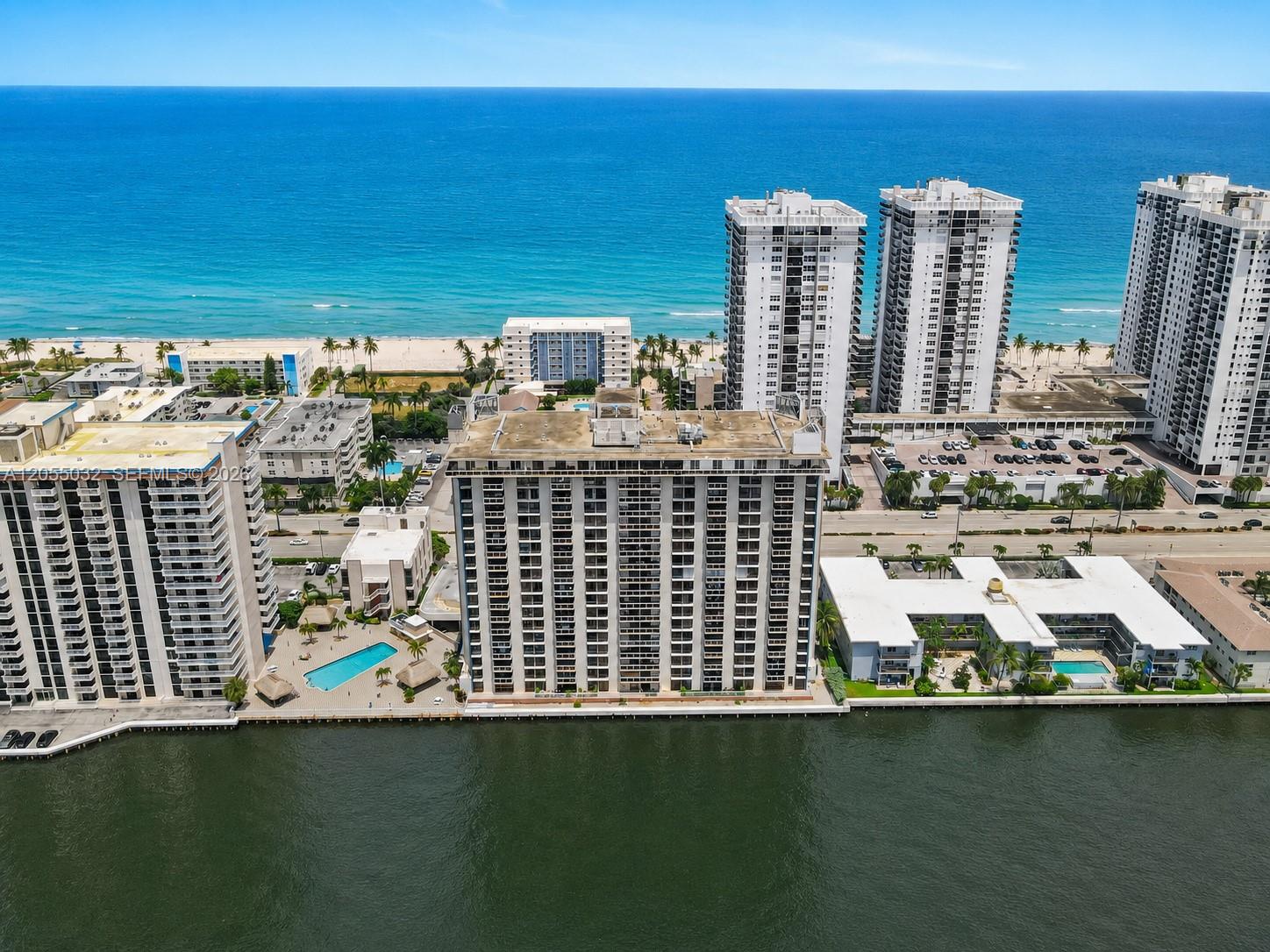 Photo of 1600 Ocean Dr  #18B, Hollywood, Florida, 33019 - 