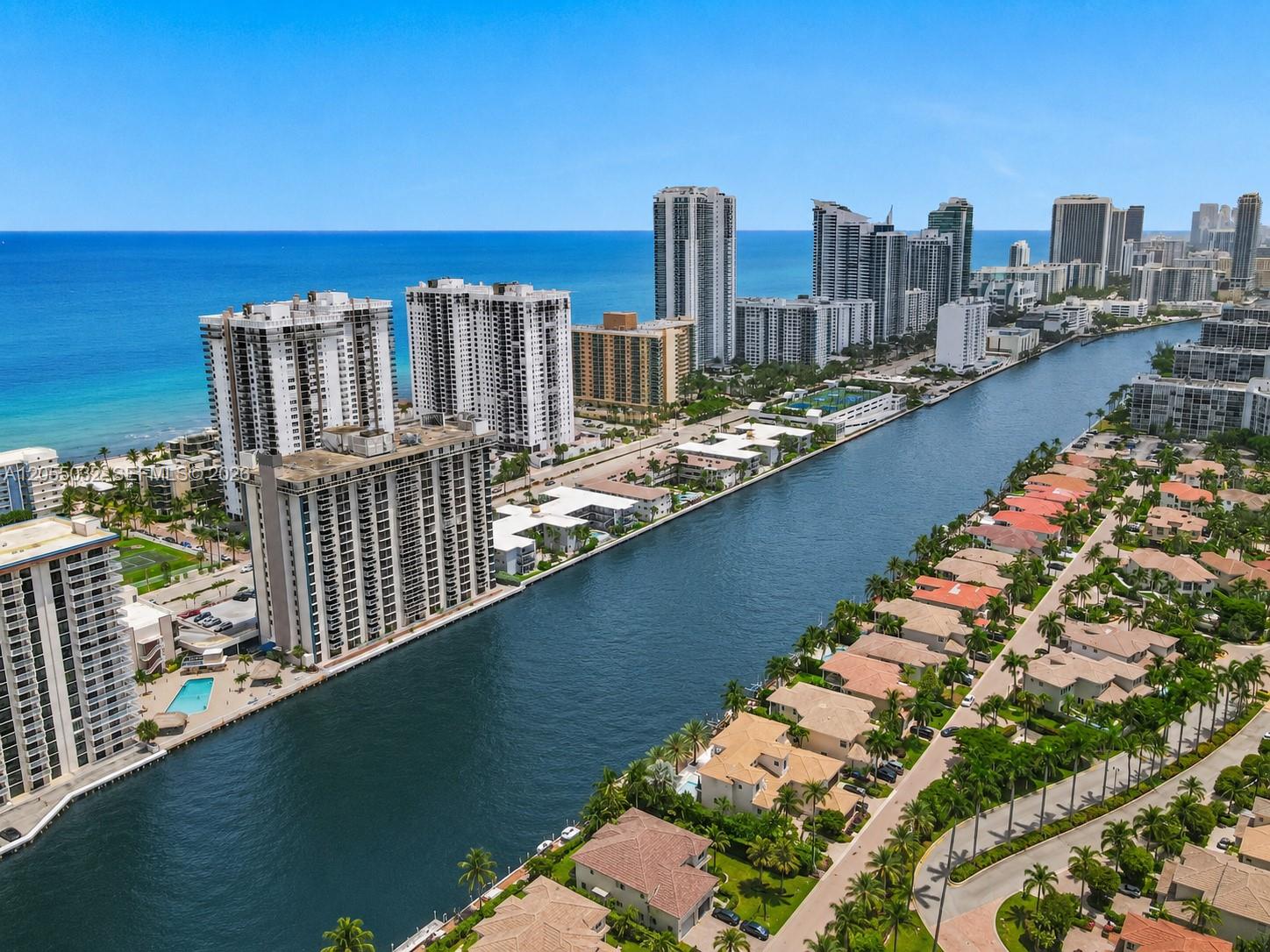 Photo of 1600 Ocean Dr  #18B, Hollywood, Florida, 33019 - 