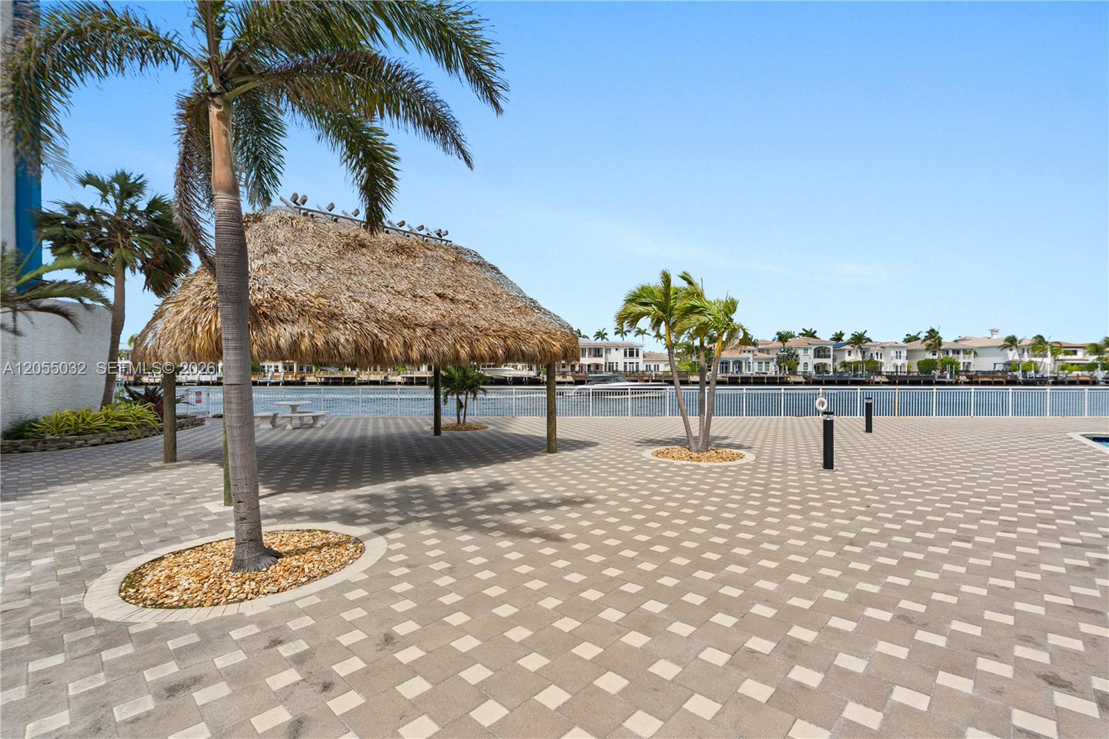 Photo of 1600 Ocean Dr  #18B, Hollywood, Florida, 33019 - 