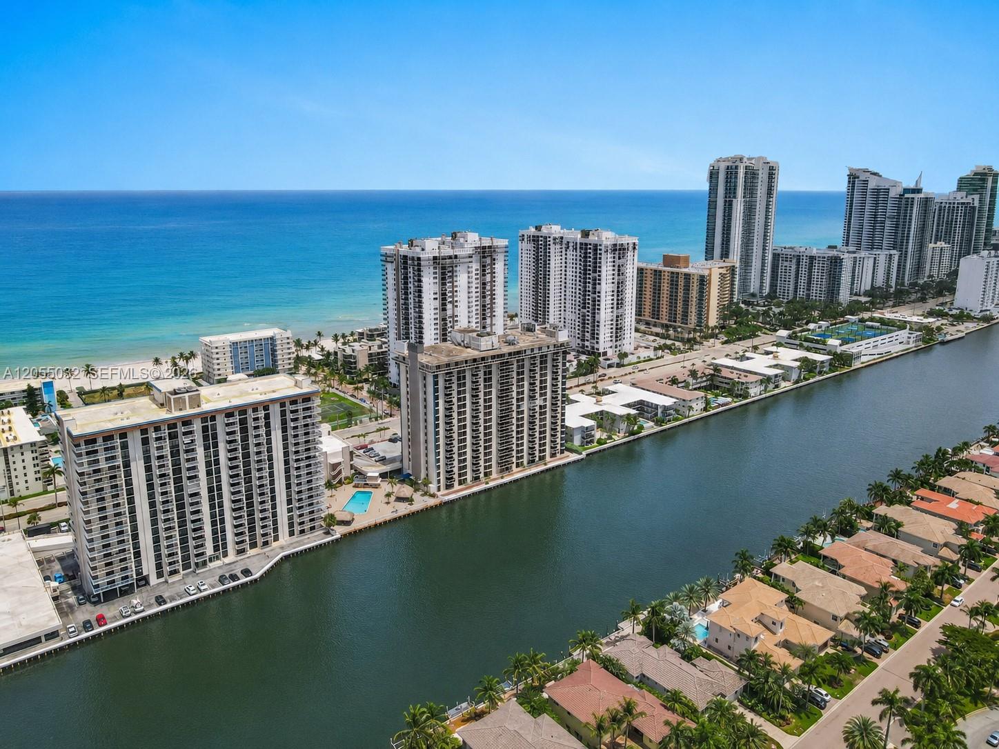 Photo of 1600 Ocean Dr  #18B, Hollywood, Florida, 33019 - 