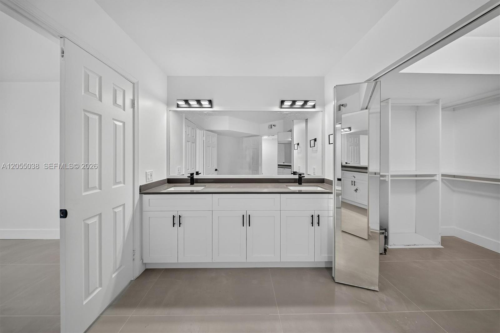 Photo of 3530 Mystic Pointe Dr  #1606, Aventura, Florida, 33180 - 