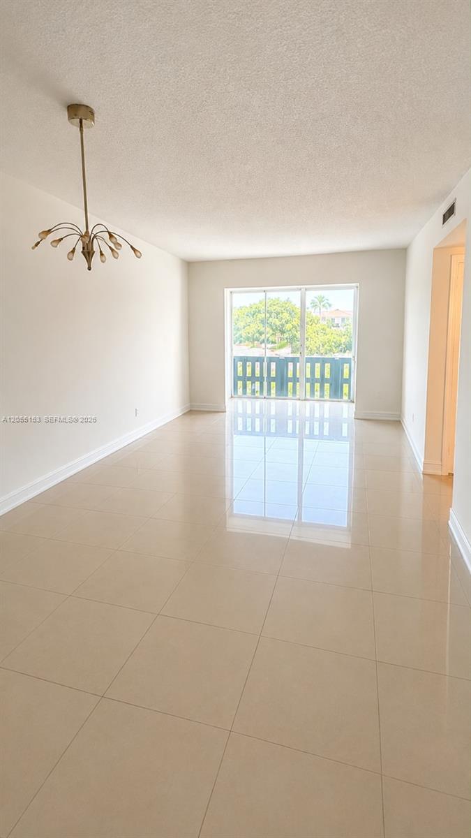 614 1 / 2 844 sq. ft. $ 2026-07-16 0 Photo