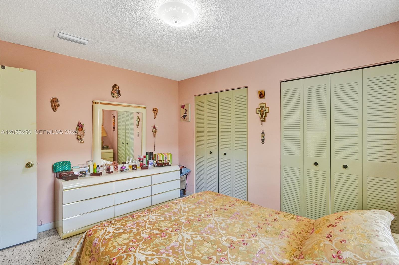Ver detalles / 2287 sq. ft. $ 2026-07-17 0 foto