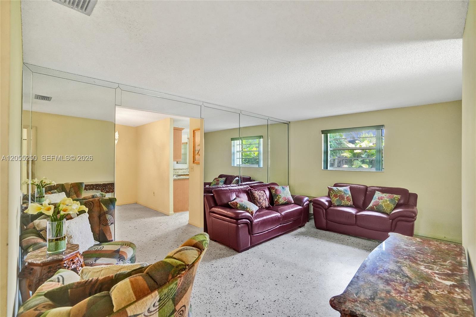 Ver detalles / 2287 sq. ft. $ 2026-07-17 0 foto