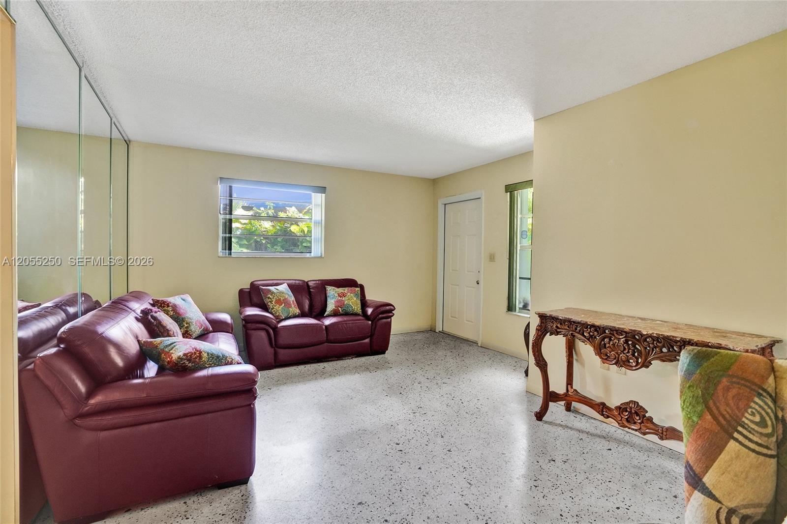 Ver detalles / 2287 sq. ft. $ 2026-07-17 0 foto