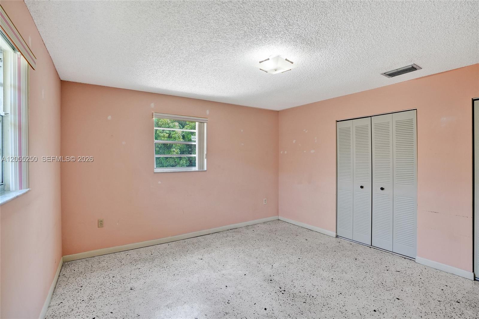 Ver detalles / 2287 sq. ft. $ 2026-07-17 0 foto