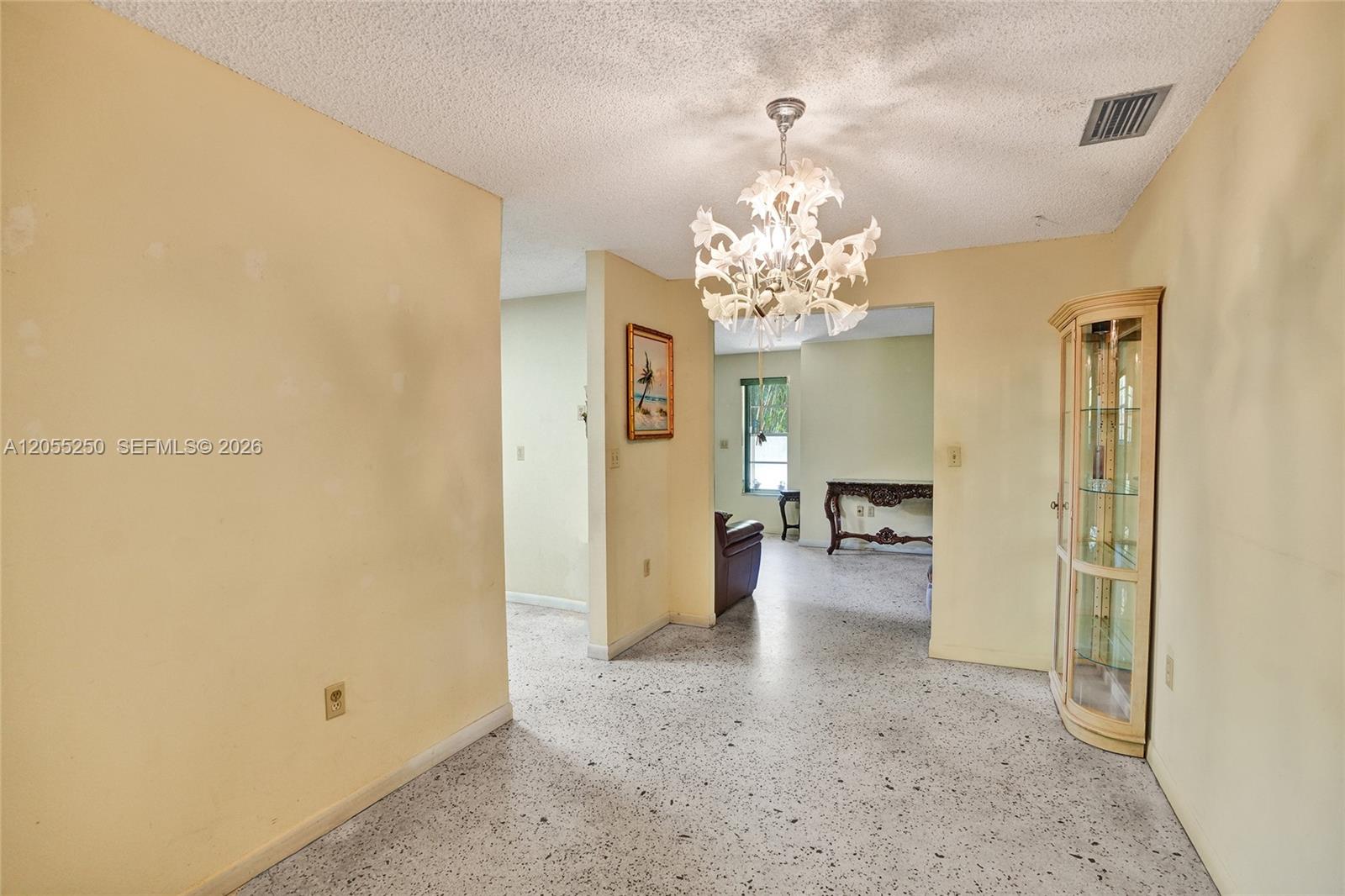 Ver detalles / 2287 sq. ft. $ 2026-07-17 0 foto