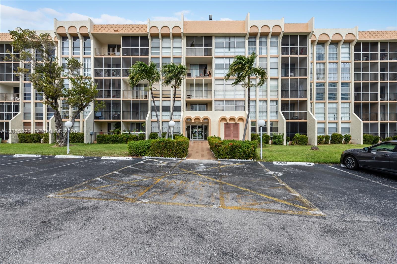 Photo of 601 Three Islands Blvd #112, Hallandale Beach, Florida, 33009 -