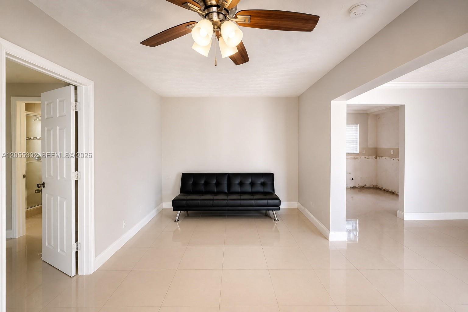 See details 5325 3 / 2 1230 sq. ft. $ 2026-07-17 0 Photo