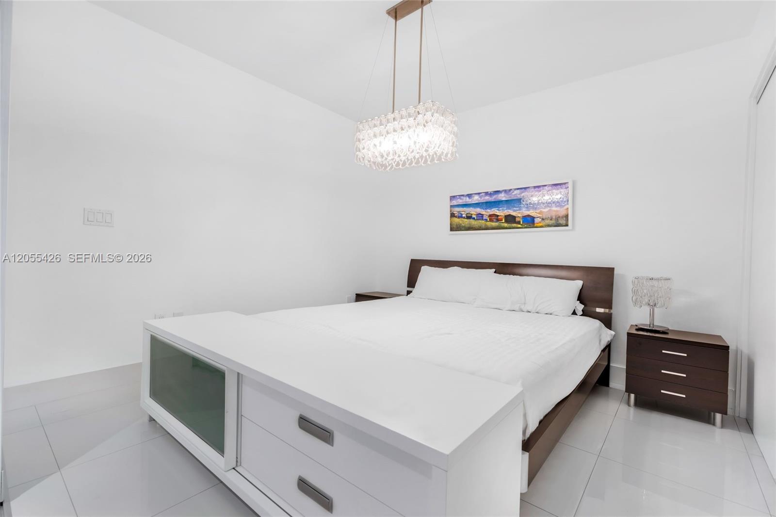 See details 2609 1 / 1 844 sq. ft. $ 2026-07-17 0 Photo