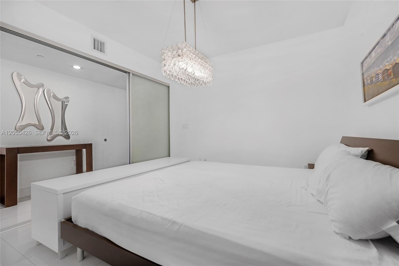See details 2609 1 / 1 844 sq. ft. $ 2026-07-17 0 Photo