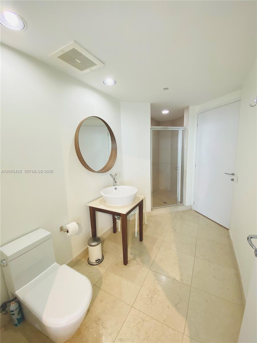 Photo of 450 Alton Rd #1406, Miami Beach, Florida, 33139 -