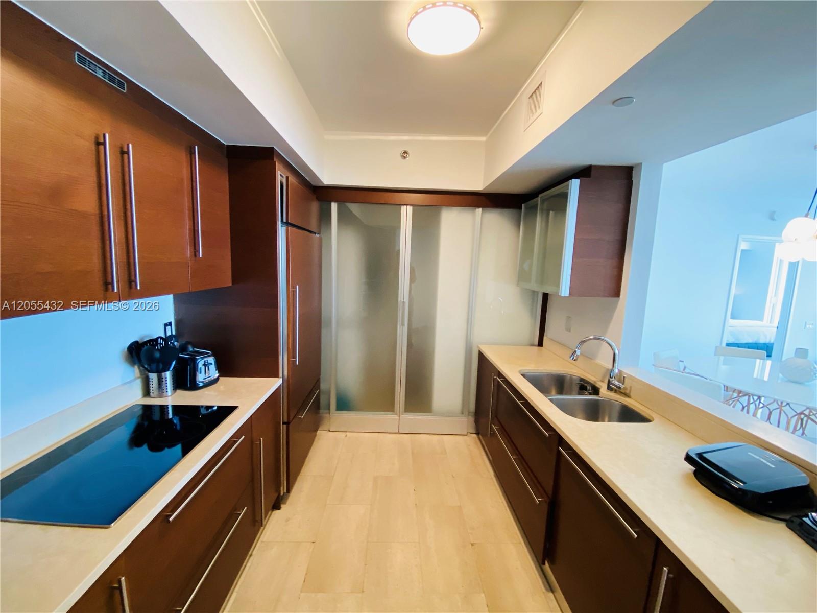 Photo of 450 Alton Rd #1406, Miami Beach, Florida, 33139 -