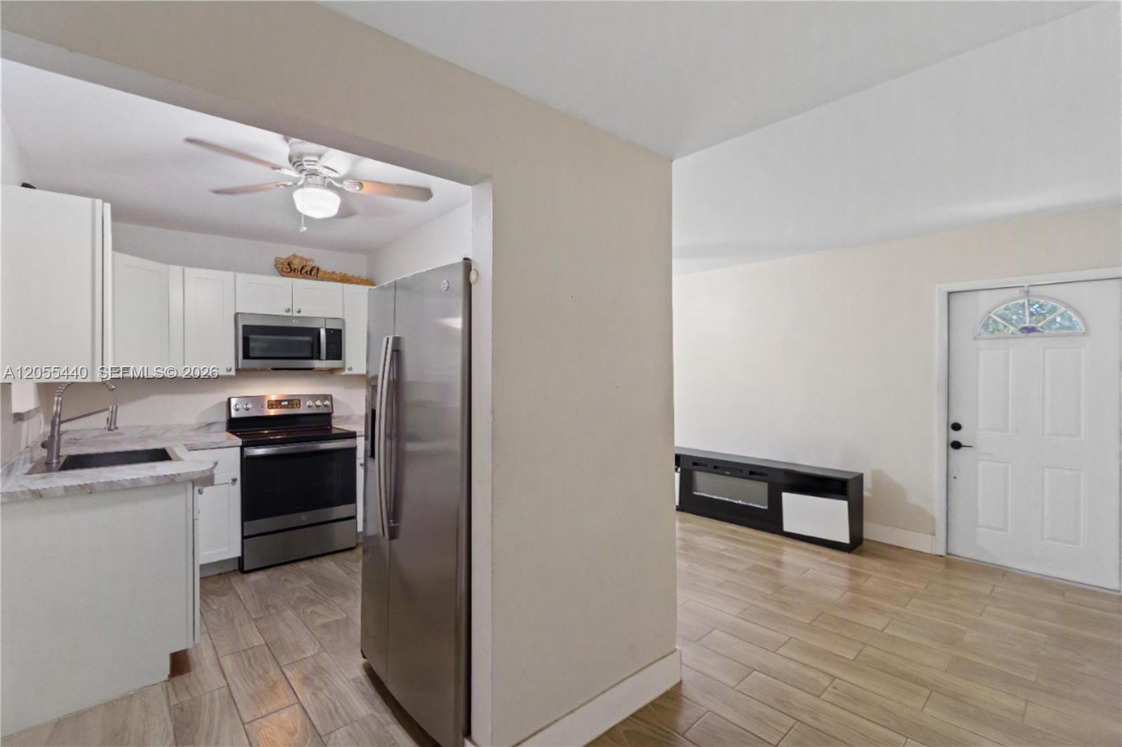 See details 6109 3 / 1 1016 sq. ft. $ 2026-10-06 0 Photo