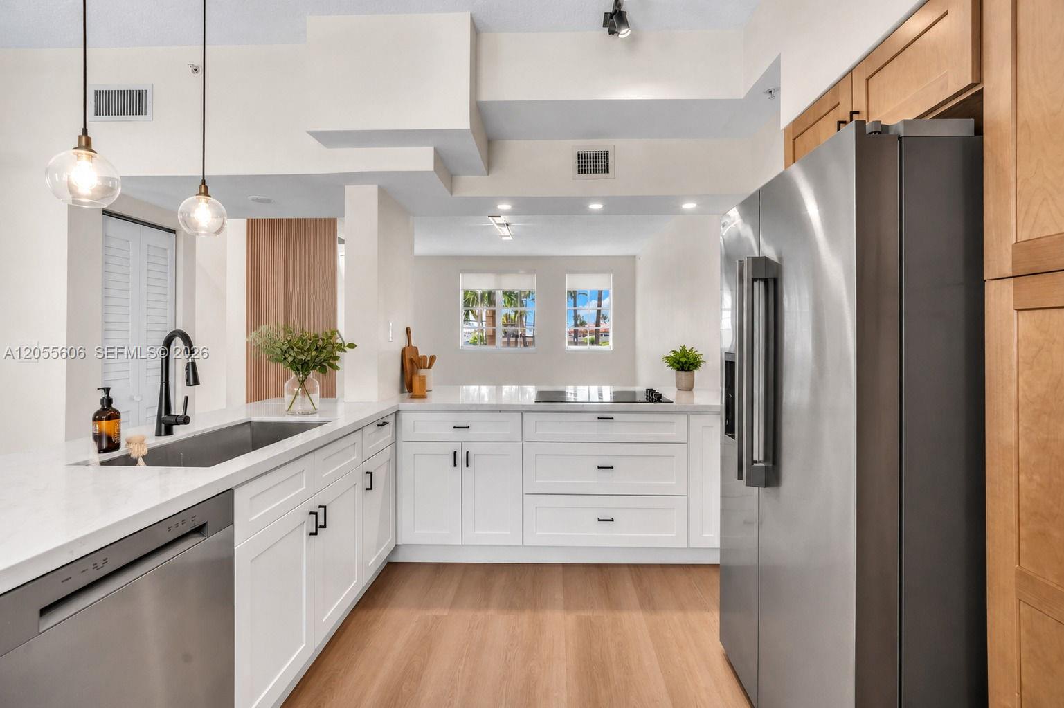 Photo of 2065 Ocean Dr #TH1, Hallandale Beach, Florida, 33009 - Staged decoration