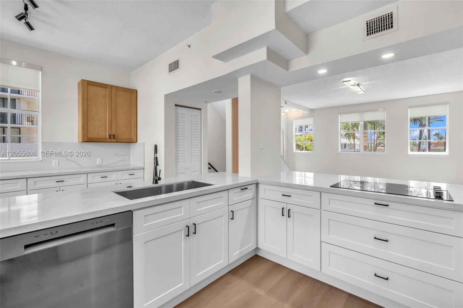 Photo of 2065 Ocean Dr #TH1, Hallandale Beach, Florida, 33009 -