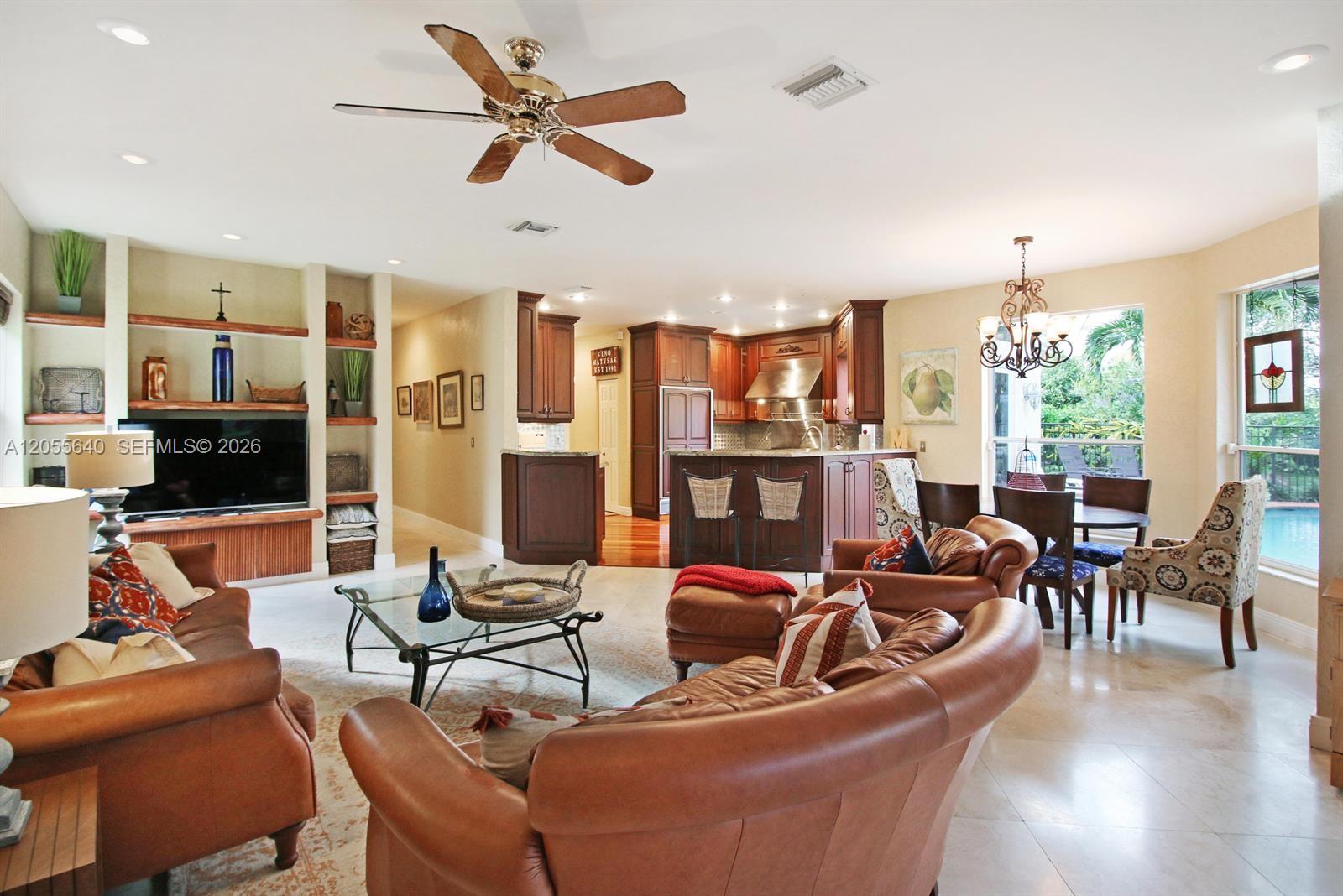 Ver detalles 7820 4 / 4 2878 sq. ft. $ 2026-07-17 0 foto