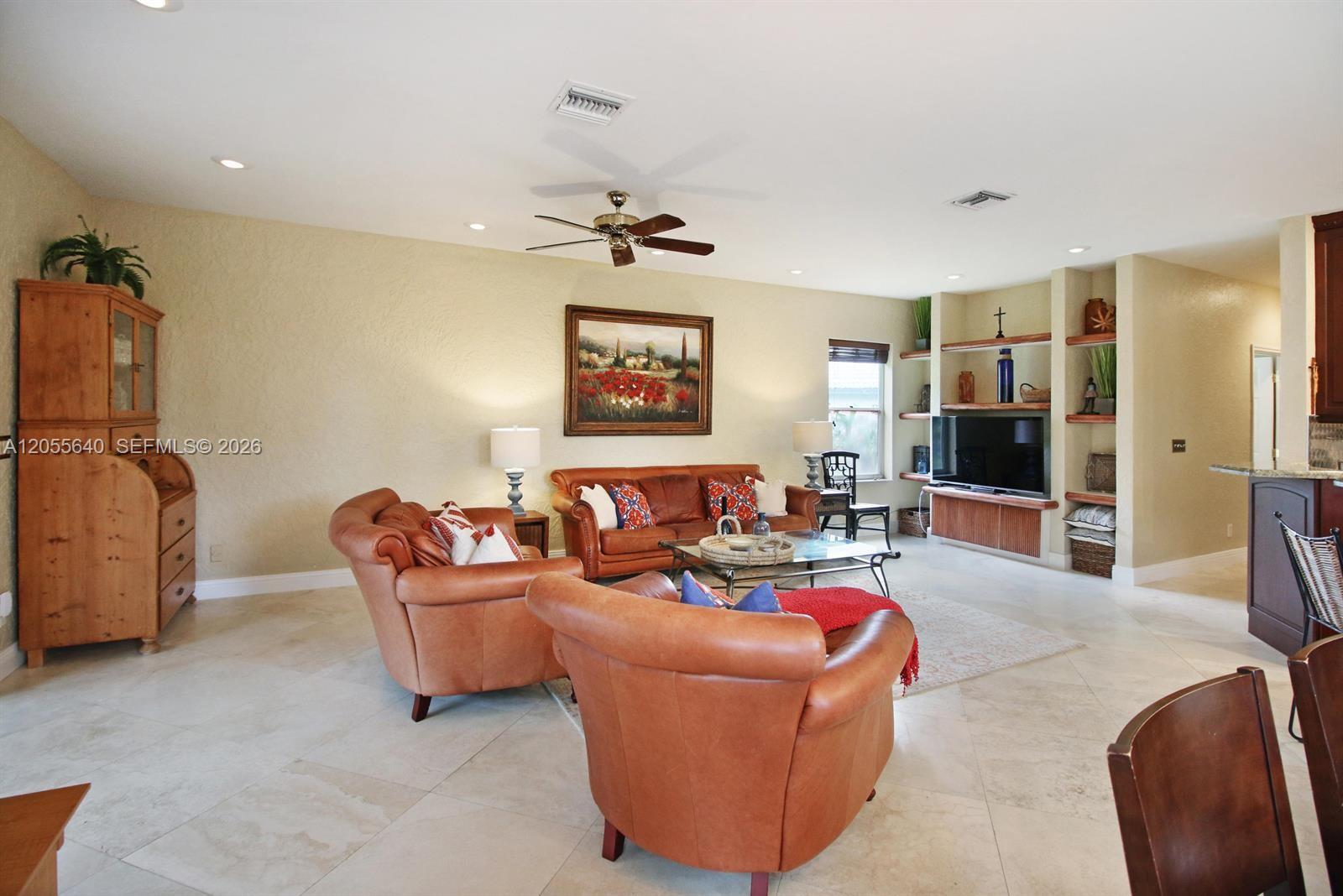 Ver detalles 7820 4 / 4 2878 sq. ft. $ 2026-07-17 0 foto