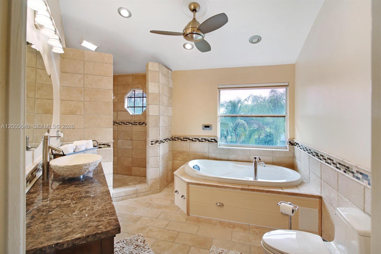 Ver detalles 7820 4 / 4 2878 sq. ft. $ 2026-07-17 0 foto