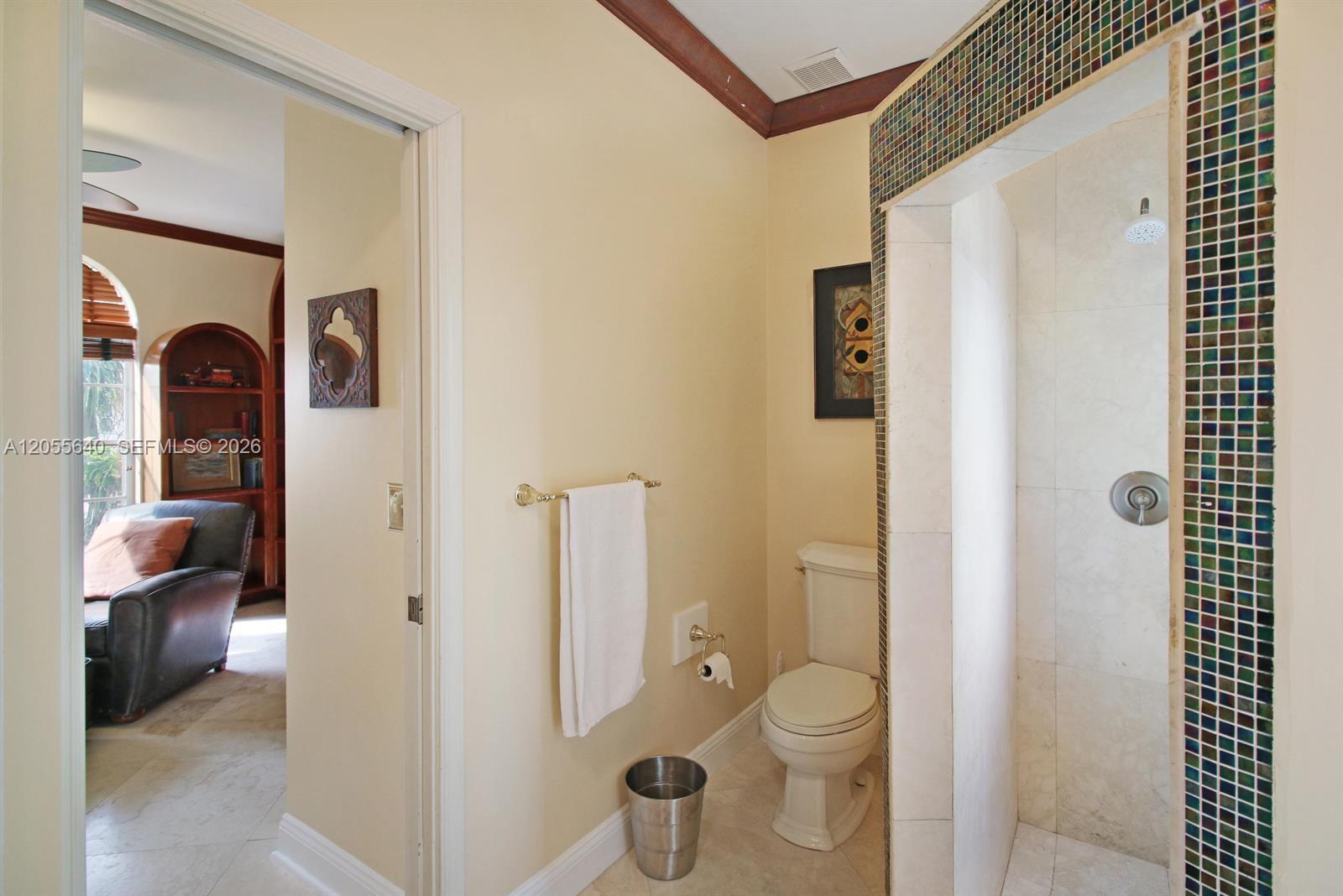 Ver detalles 7820 4 / 4 2878 sq. ft. $ 2026-07-17 0 foto