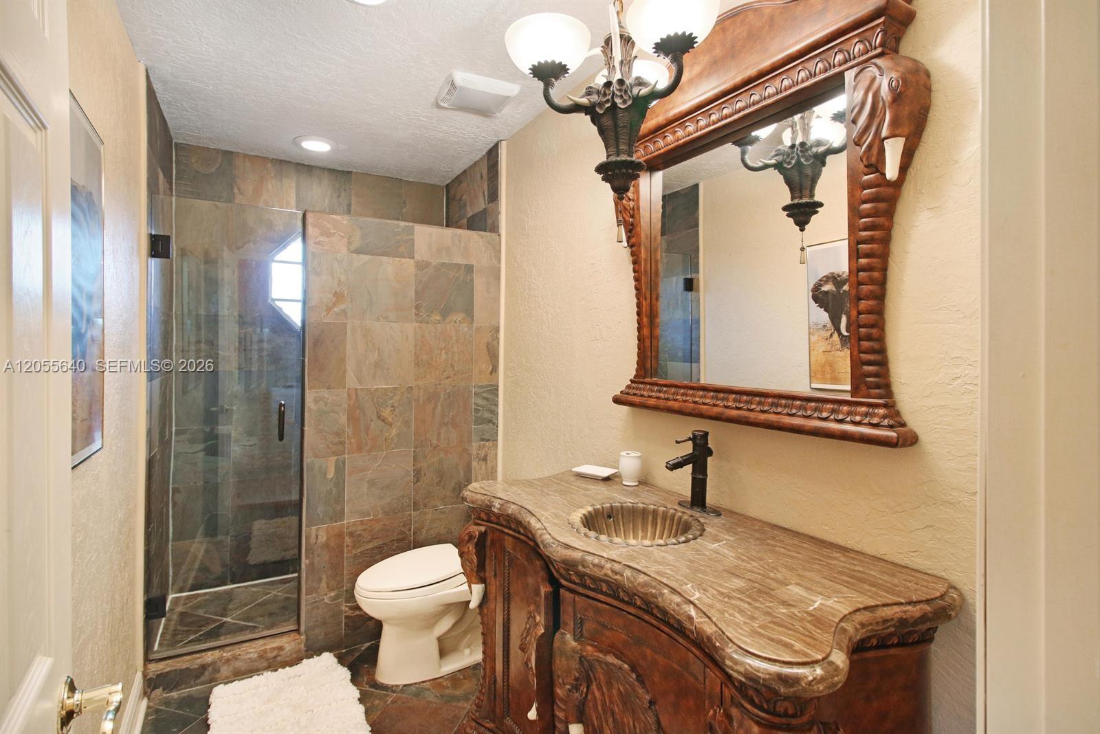 Ver detalles 7820 4 / 4 2878 sq. ft. $ 2026-07-17 0 foto